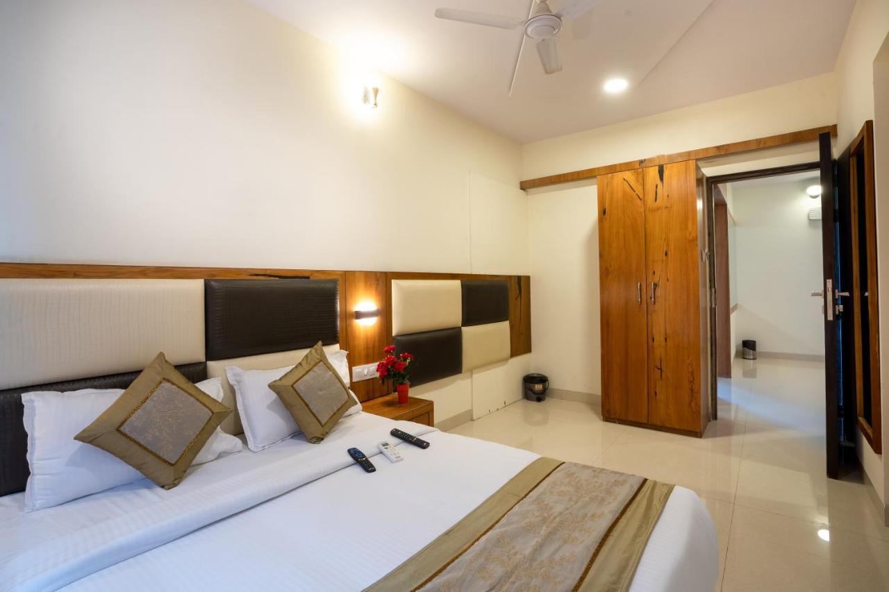 Home2 Suites And Service Apartments, Mumbai Airport Экстерьер фото