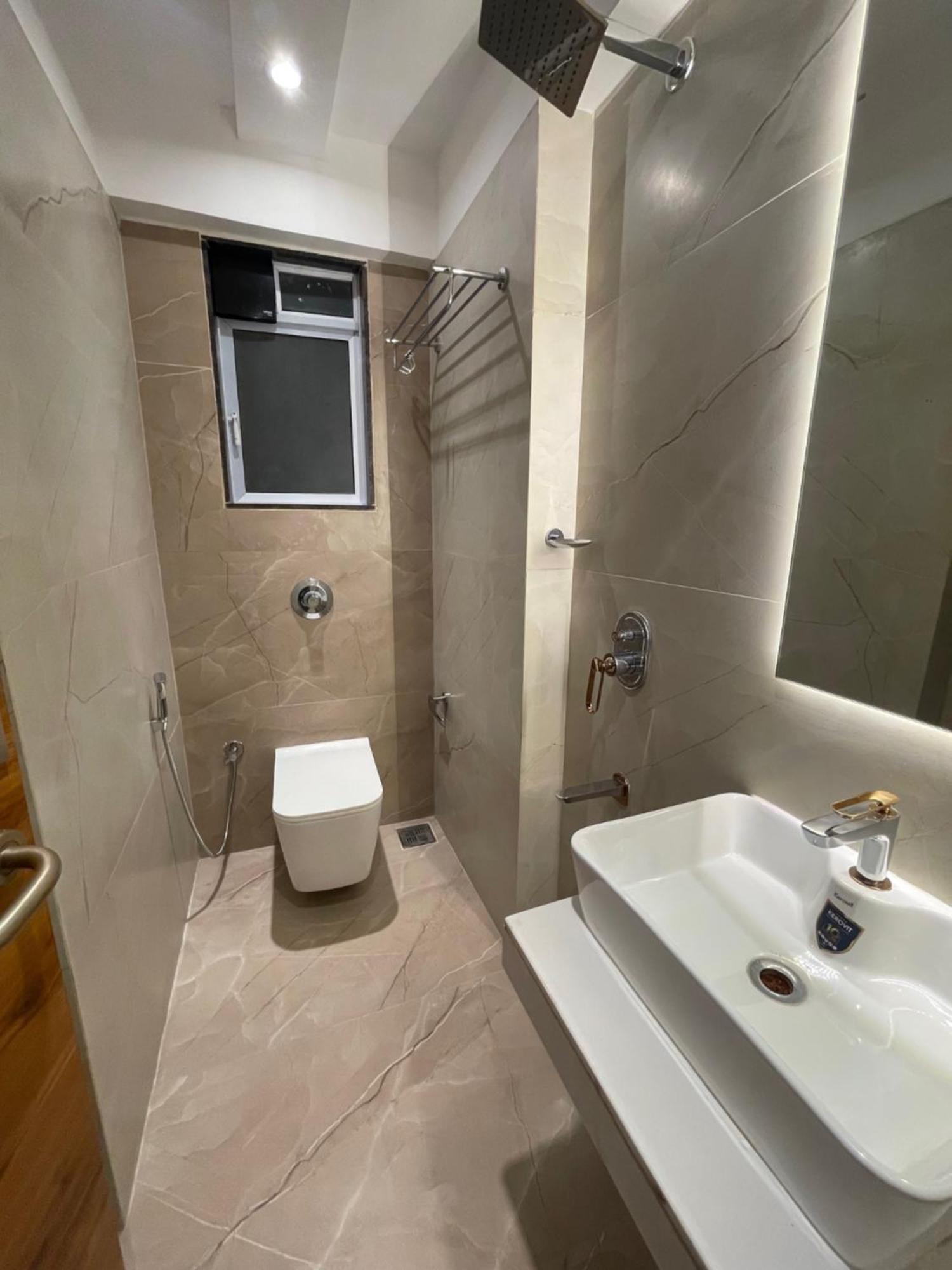 Home2 Suites And Service Apartments, Mumbai Airport Экстерьер фото